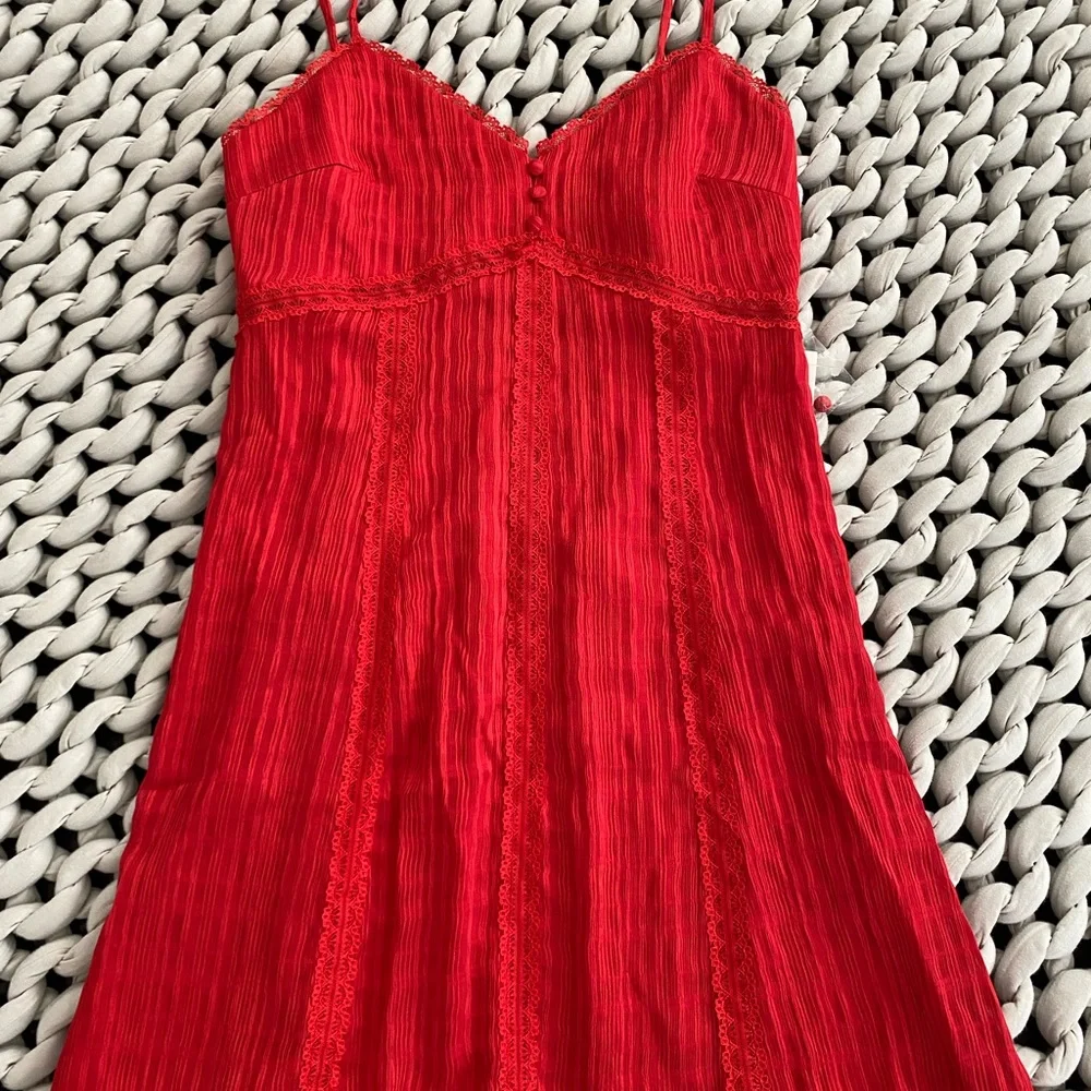 Alice + Olivia Women’s Genevieve Dress Size 6 Poppy Designer Feminine Dainty NWT